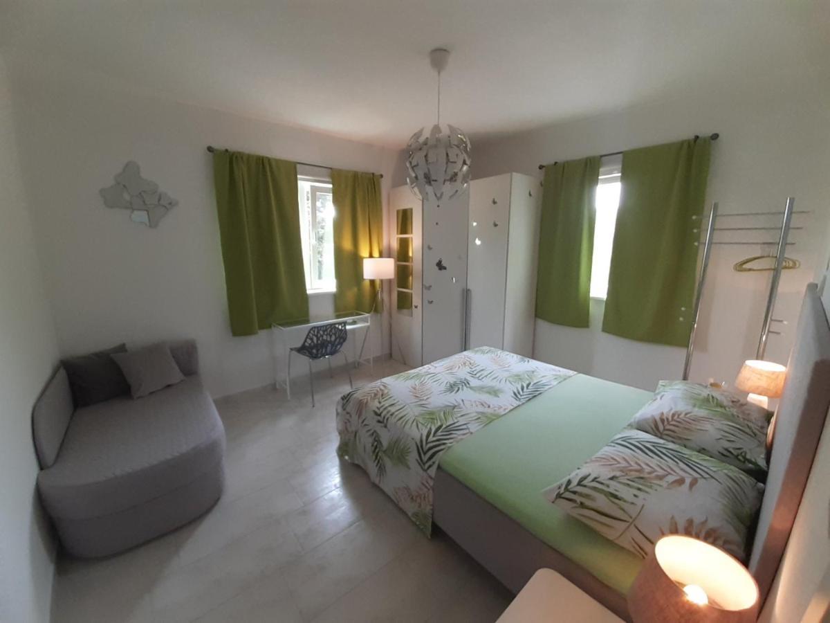 Apartment Mia Rab Town Luaran gambar