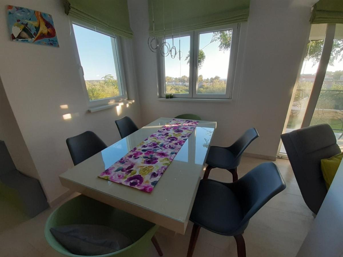 Apartment Mia Rab Town Luaran gambar