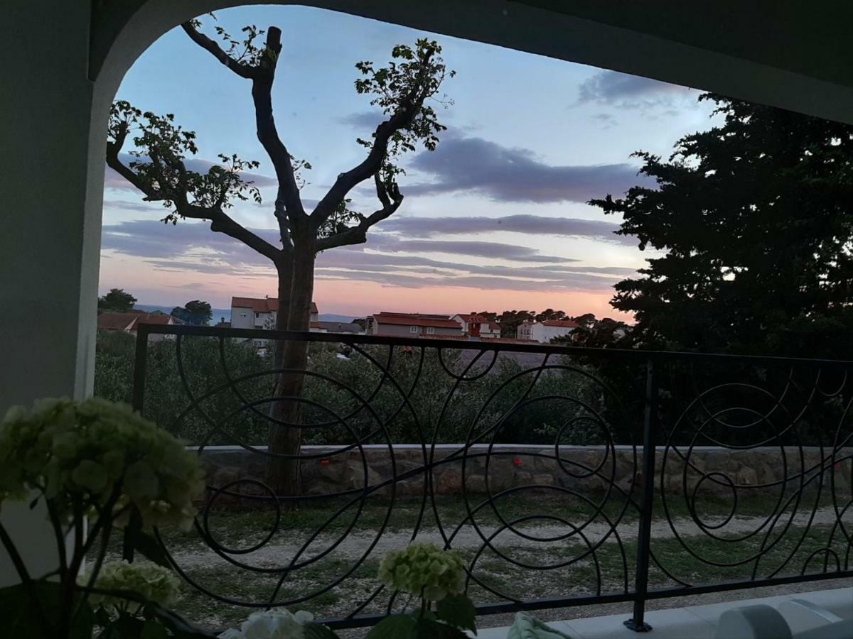 Apartment Mia Rab Town Luaran gambar