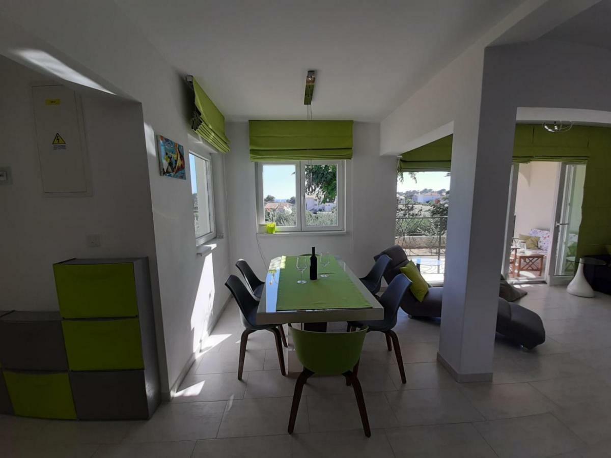 Apartment Mia Rab Town Luaran gambar